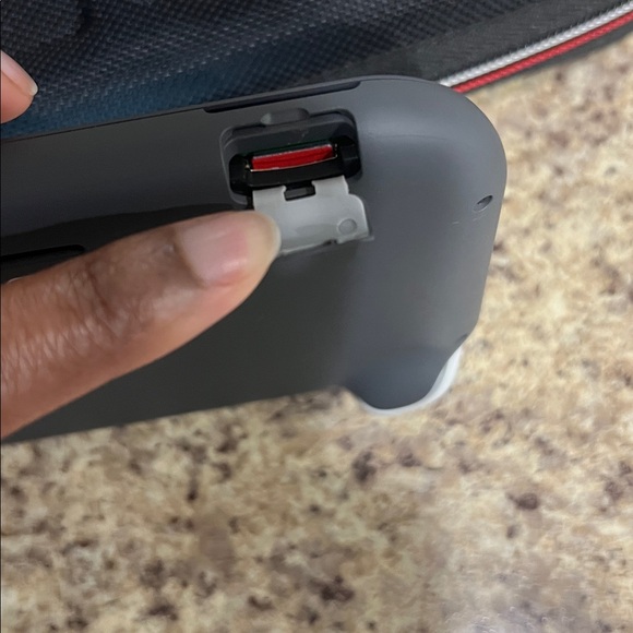 Nintendo Switch Lite - Picture 5 of 11